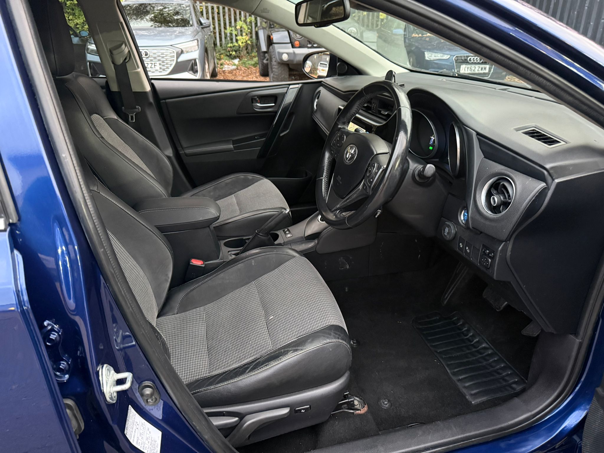 ee04a5e4-b2d7-4e02-813d-d748662f00c9