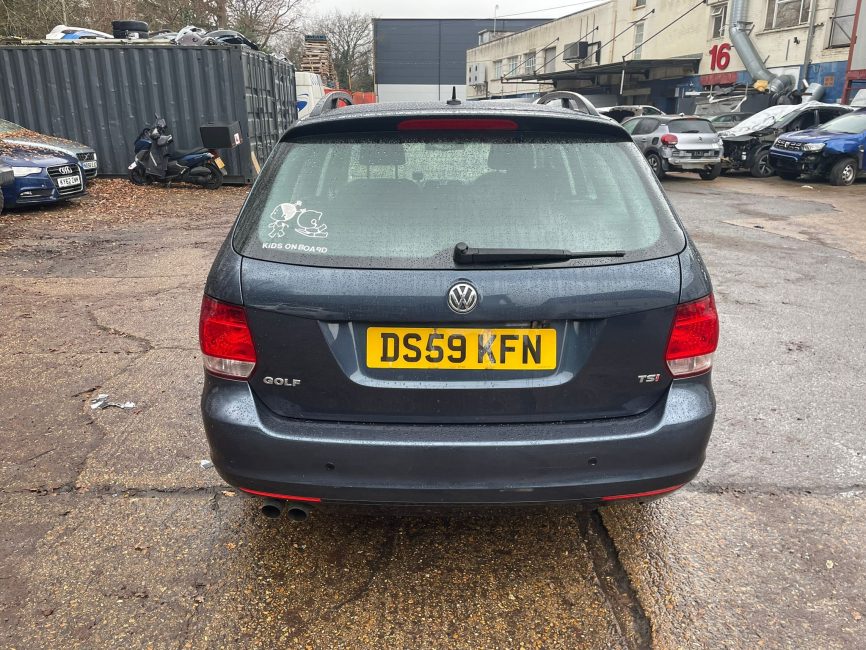 9e37fe0e-1105-4cea-a5b1-8647fecb99f4